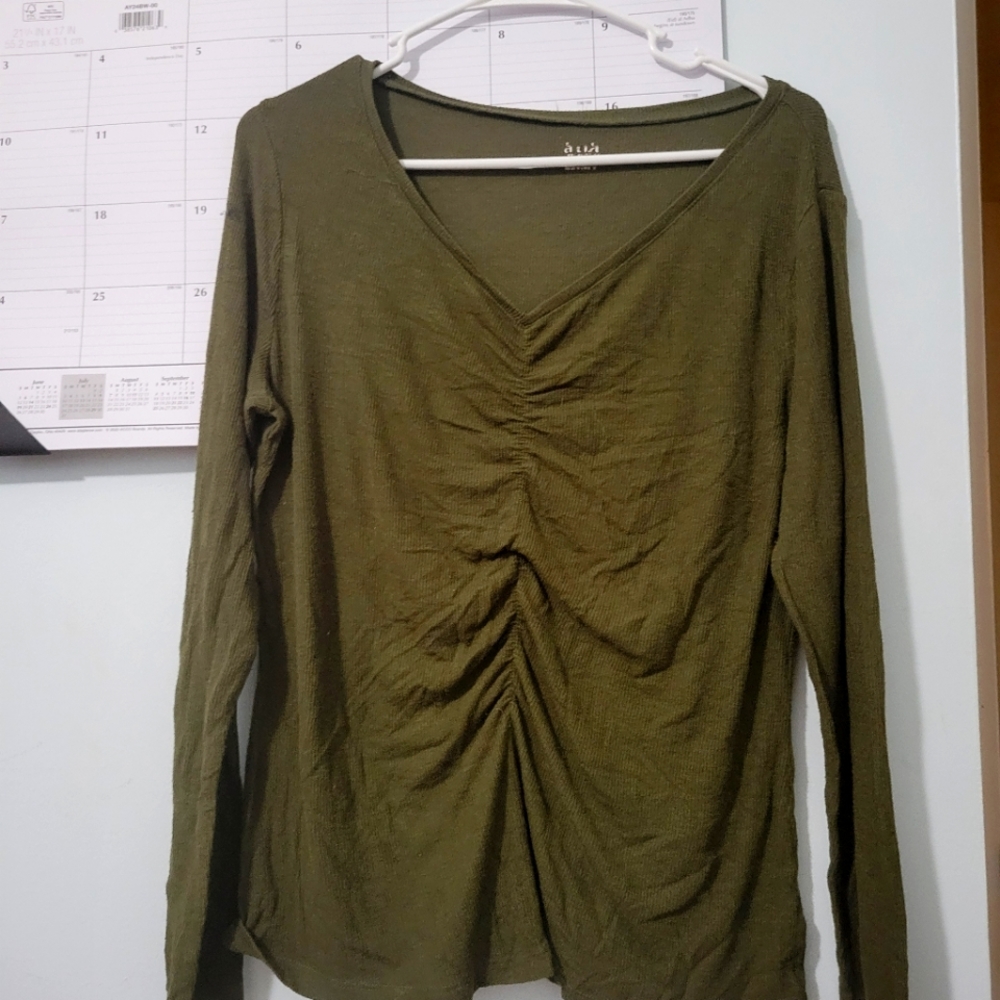Dark green Ana v-neck top